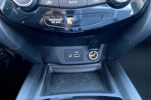 Used 2018 Nissan Rogue SV image 31