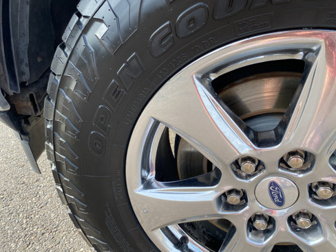 Used 2019 Ford F150 Lariat image 3