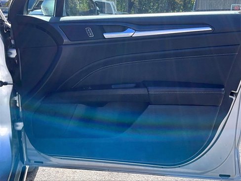 Used 2020 Ford Fusion Titanium image 20