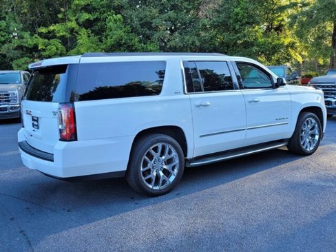 Used 2020 GMC Yukon XL SLT image 16