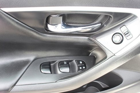 Used 2018 Nissan Altima 2.5 SV image 9