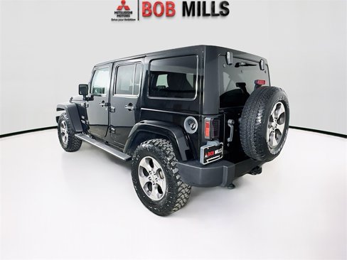 Used 2016 Jeep Wrangler Unlimited Sahara w/ Max Tow Package image 5