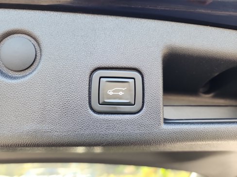 Certified 2020 Chevrolet Equinox Premier image 33