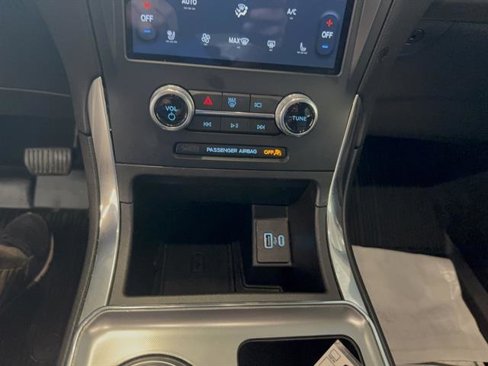 Certified 2023 Ford Edge Titanium w/ Equipment Group 301A image 8
