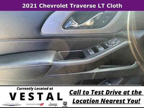 Used 2021 Chevrolet Traverse LT image 17