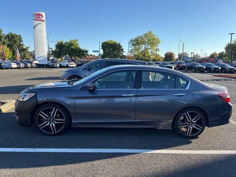 Used 2016 Honda Accord Sport image 2