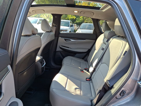 Certified 2024 INFINITI QX50 Luxe image 10
