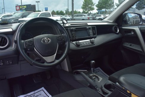 Used 2017 Toyota RAV4 XLE image 19
