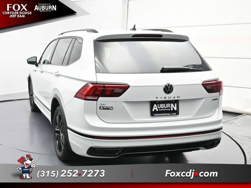 Used 2022 Volkswagen Tiguan SE R-Line image 13