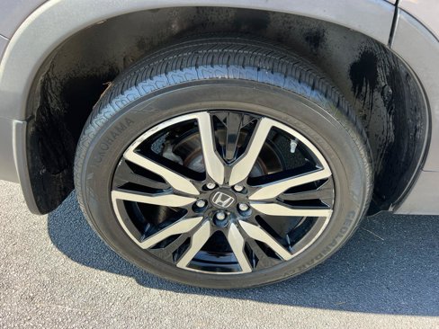 Used 2021 Honda Pilot Touring image 18