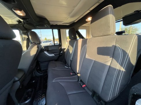 Used 2013 Jeep Wrangler Unlimited Rubicon w/ Dual Top Group image 26