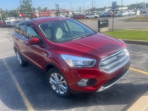 Used 2019 Ford Escape SE image 4
