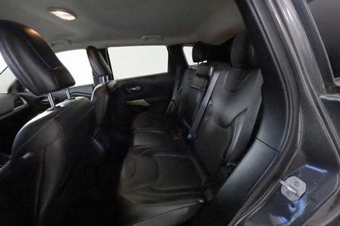 Used 2018 Jeep Cherokee Limited w/ Technology Group image 14