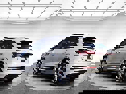 Used 2019 Audi e-tron Premium Plus image 6