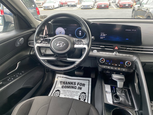 Certified 2023 Hyundai Elantra SEL w/ Convenience Package image 9