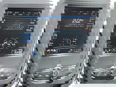Used 2021 Chevrolet Equinox LS image 17