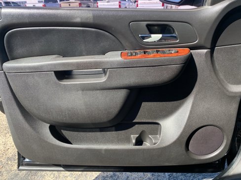Used 2011 GMC Yukon SLE image 26