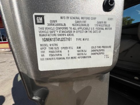 Used 2001 Chevrolet Tahoe LT w/ LT Preferred Equipment Group image 9