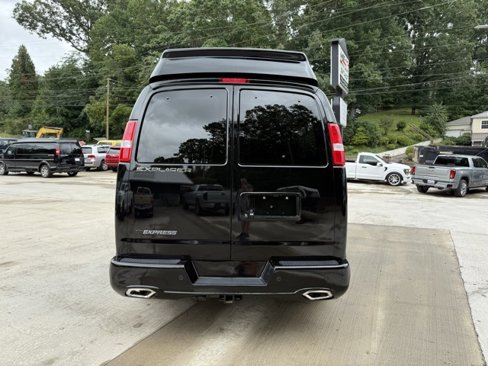 Used 2024 Chevrolet Express 2500 image 7