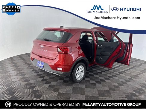 Used 2024 Hyundai Venue SE image 17