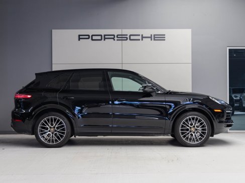 Certified 2022 Porsche Cayenne image 8