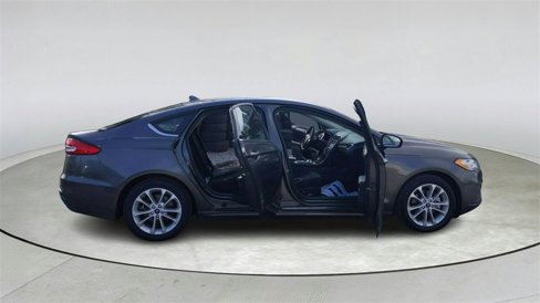 Used 2019 Ford Fusion SE image 14