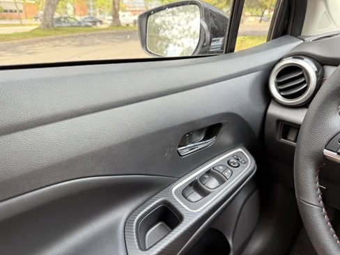 New 2025 Nissan Versa SR w/ Trunk Package image 28