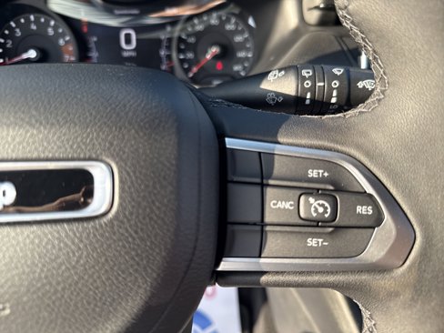 New 2025 Jeep Compass Latitude w/ Convenience Group image 16