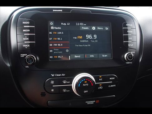 Used 2019 Kia Soul + image 29