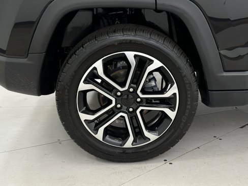 Certified 2022 Jeep Compass Limited image 31