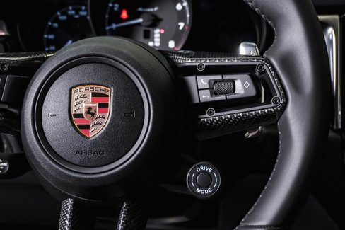Certified 2025 Porsche Macan Turbo image 19