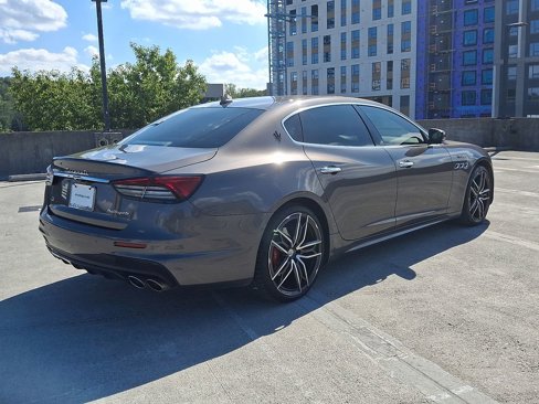 Used 2022 Maserati Quattroporte Modena Q4 image 8