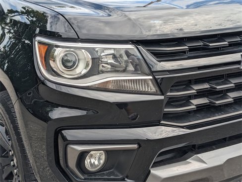 Used 2022 Chevrolet Colorado Z71 w/ Z71 Midnight Edition image 10