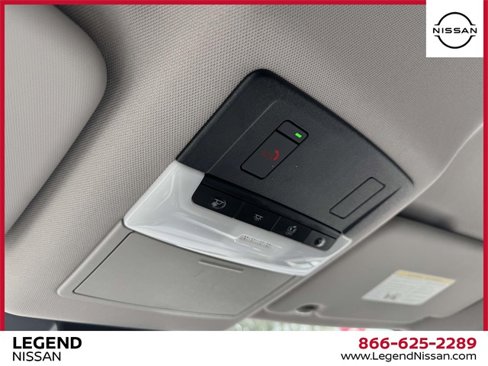 Used 2023 Nissan Rogue SV image 30