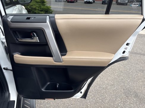 Used 2019 Toyota 4Runner SR5 Premium image 33