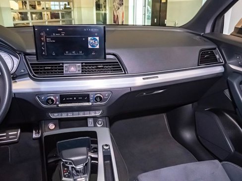 Used 2021 Audi SQ5 Premium w/ Convenience Package image 40