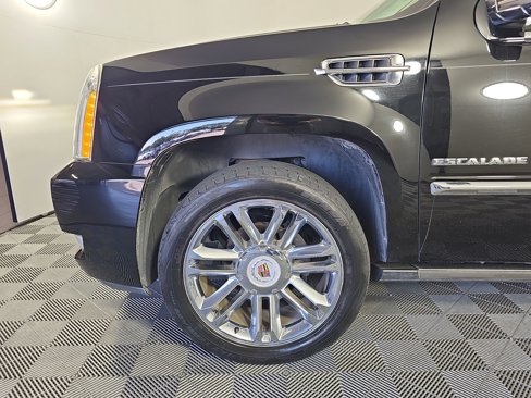 Used 2013 Cadillac Escalade Platinum image 10
