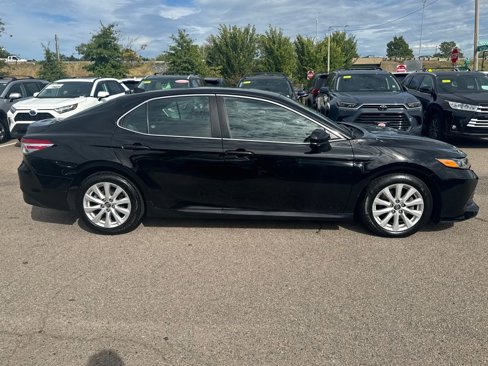 Used 2020 Toyota Camry LE image 12