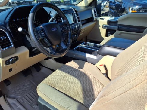 Used 2017 Ford F150 XLT w/ Equipment Group 302A Luxury image 14