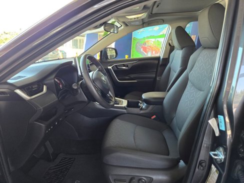 Used 2024 Toyota RAV4 XLE w/ Convenience Package image 12