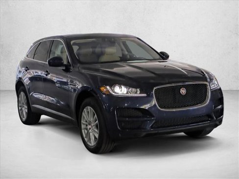 Used 2018 Jaguar F-PACE Prestige image 3