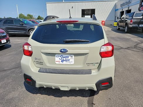 Used 2016 Subaru Crosstrek 2.0i Premium w/ Moonroof Package image 4