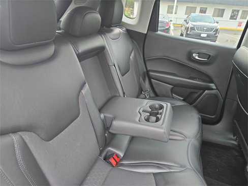 Used 2019 Jeep Compass Altitude image 30