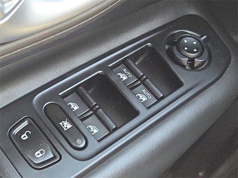 Used 2019 Jeep Renegade Altitude w/ Quick Order Package 2XM image 25