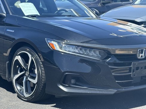 Used 2022 Honda Accord Sport image 2
