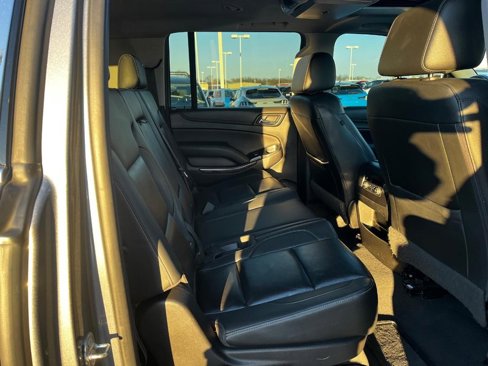 Used 2020 Chevrolet Suburban LT image 4