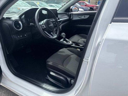 Used 2023 Kia Forte LXS w/ LXS Technology Package image 17