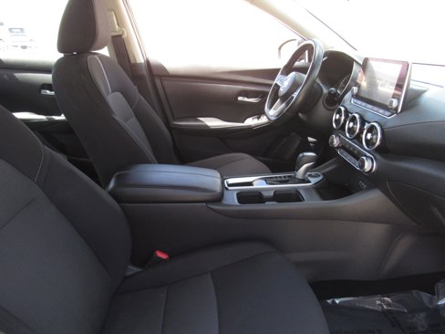 Used 2022 Nissan Sentra SV image 8