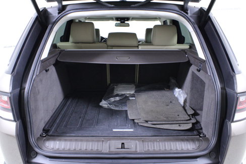 Used 2015 Land Rover Range Rover Sport HSE image 9