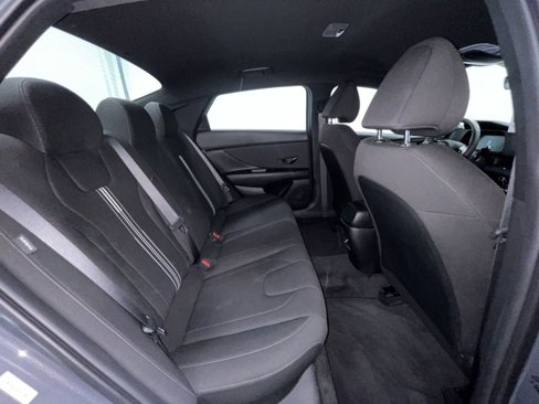 Used 2025 Hyundai Elantra Sport image 14